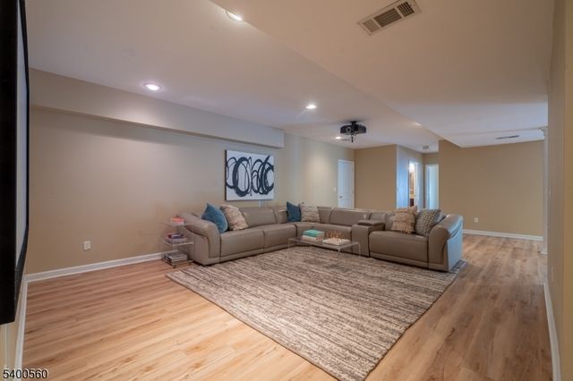 19 Ridge Rd, Green Brook Twp., NJ 08812