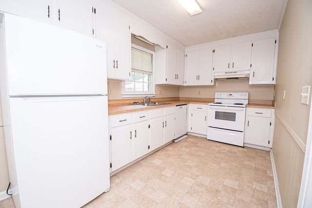 105 Salem Court, Dothan, AL 36301