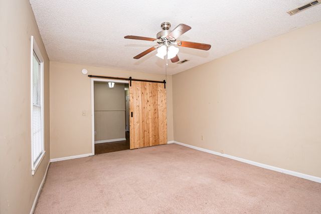 105 Salem Court, Dothan, AL 36301