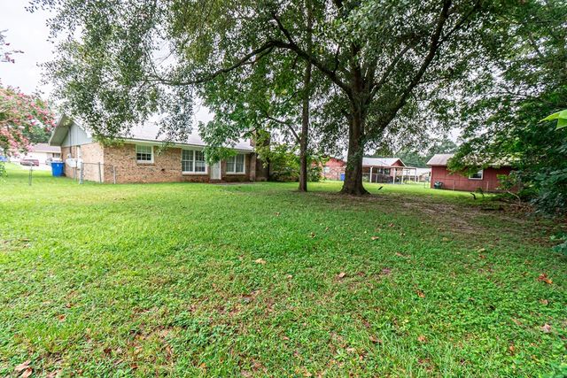 105 Salem Court, Dothan, AL 36301