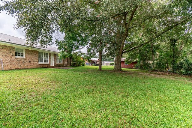105 Salem Court, Dothan, AL 36301