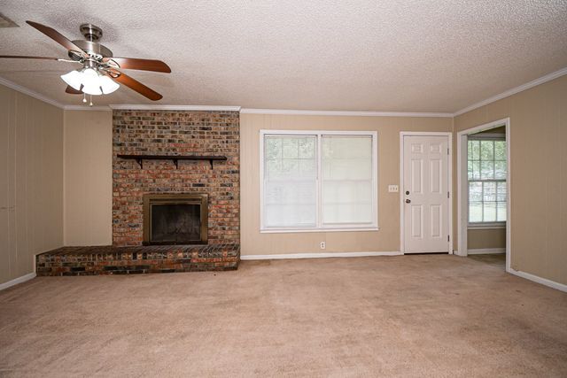 105 Salem Court, Dothan, AL 36301