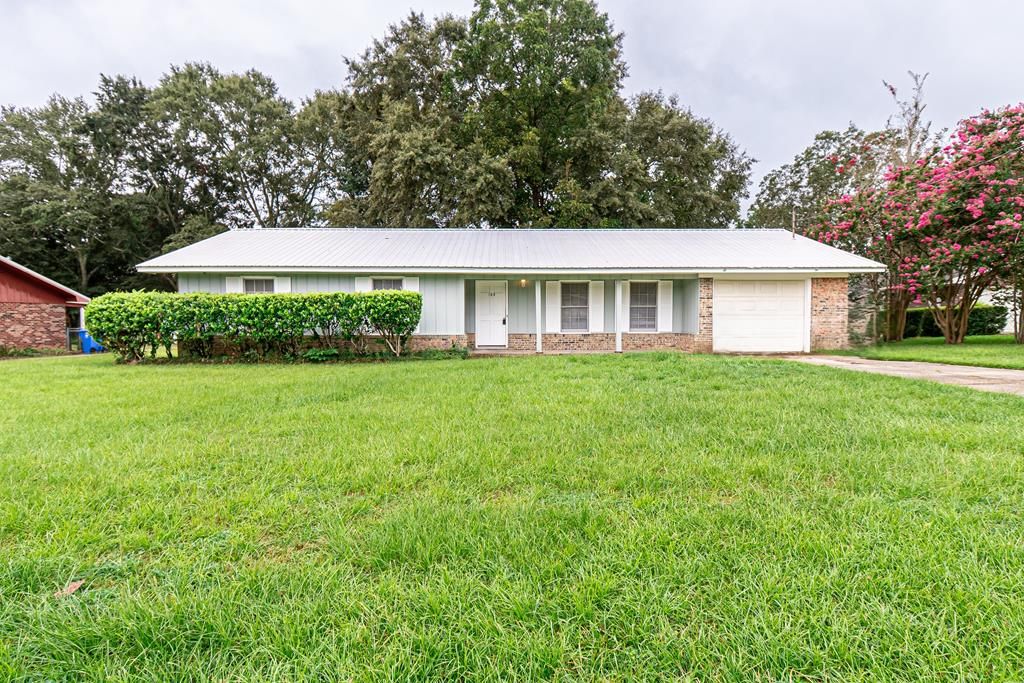 105 Salem Court, Dothan, AL 36301