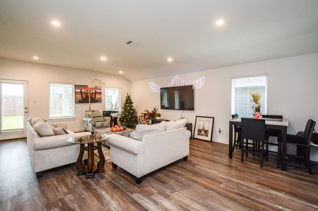 1110 Desert Willow Drive, Rosharon, TX 77583