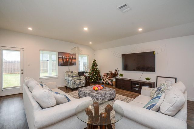 1110 Desert Willow Drive, Rosharon, TX 77583