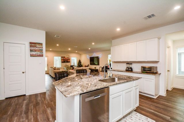 1110 Desert Willow Drive, Rosharon, TX 77583