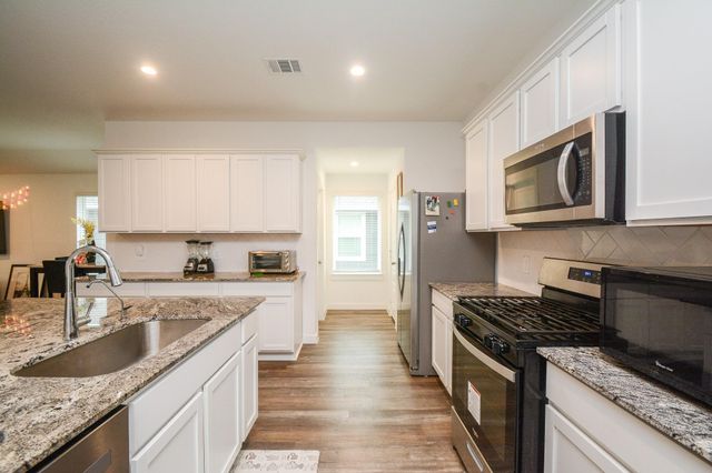 1110 Desert Willow Drive, Rosharon, TX 77583