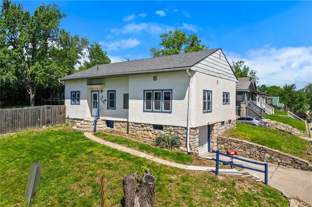 1 Vine Street, Excelsior Springs, MO 64024