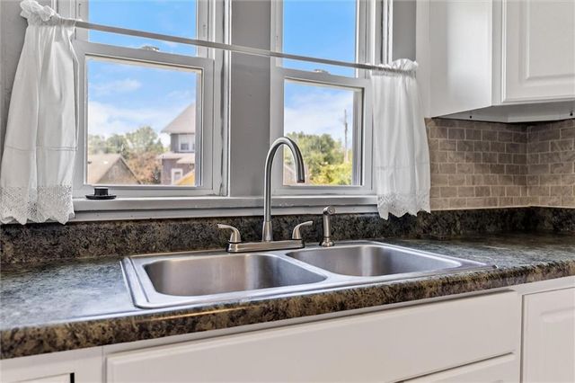 1 Vine Street, Excelsior Springs, MO 64024