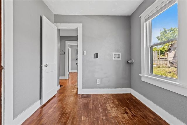 1 Vine Street, Excelsior Springs, MO 64024