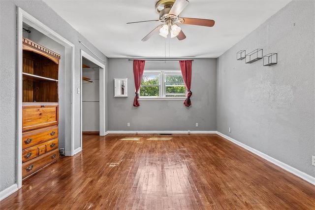 1 Vine Street, Excelsior Springs, MO 64024