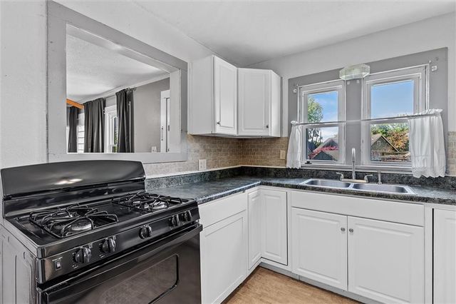 1 Vine Street, Excelsior Springs, MO 64024