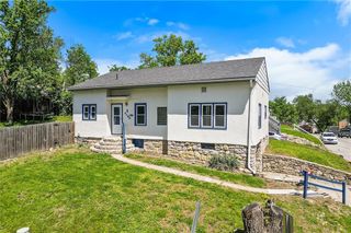 1 Vine Street, Excelsior Springs, MO 64024