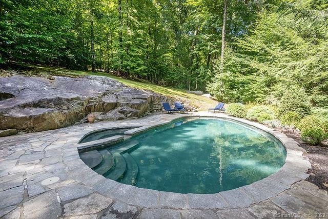 32 Wykeham Road, Washington, CT 06793