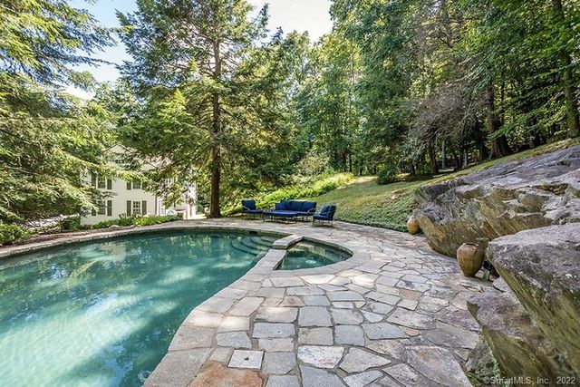 32 Wykeham Road, Washington, CT 06793