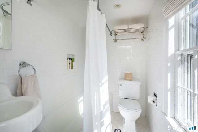 32 Wykeham Road, Washington, CT 06793