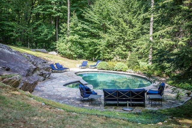 32 Wykeham Road, Washington, CT 06793