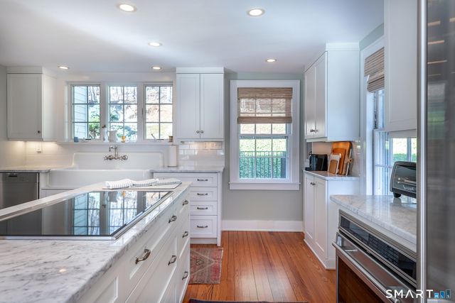 32 Wykeham Road, Washington, CT 06793