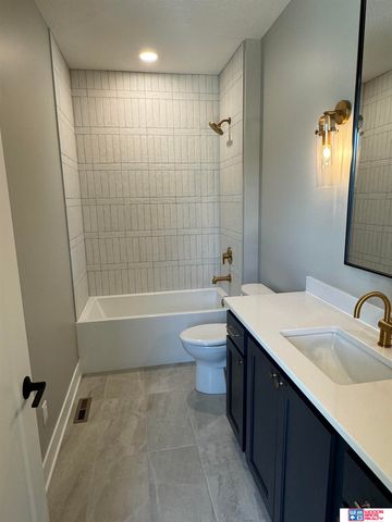 6500 Windflower Road, Lincoln, NE 68521