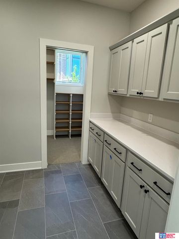 6500 Windflower Road, Lincoln, NE 68521