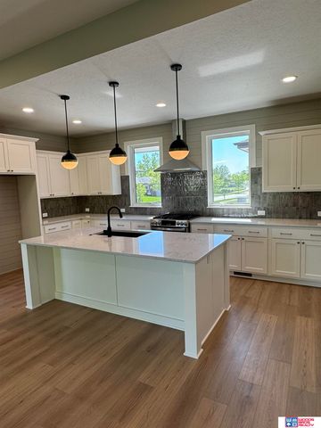 6500 Windflower Road, Lincoln, NE 68521