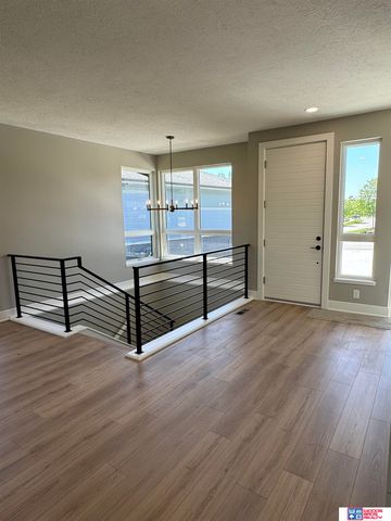6500 Windflower Road, Lincoln, NE 68521