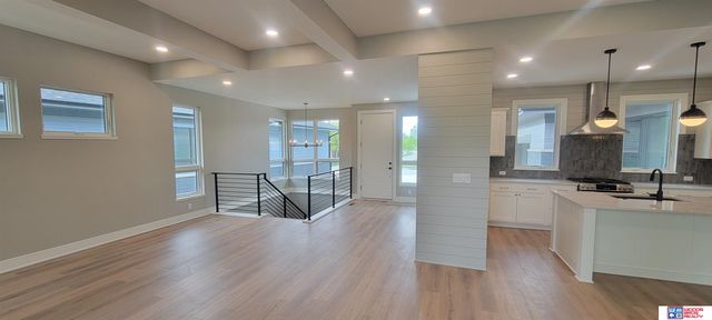 6500 Windflower Road, Lincoln, NE 68521