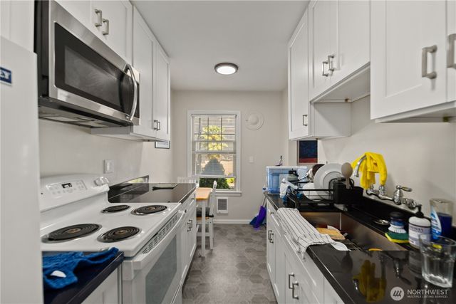 625 4th Avenue W, Seattle, WA 98119