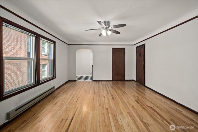 625 4th Avenue W, Seattle, WA 98119