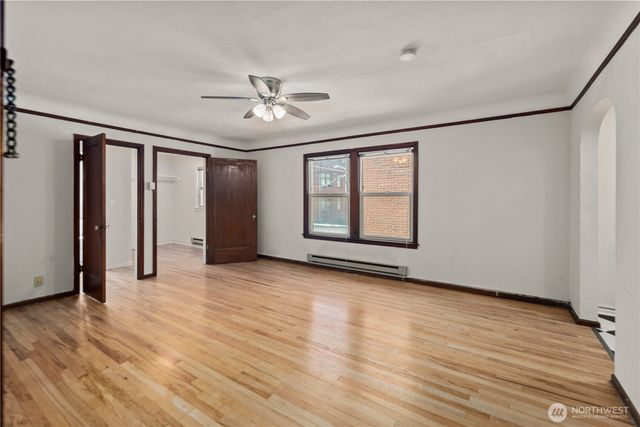 625 4th Avenue W, Seattle, WA 98119
