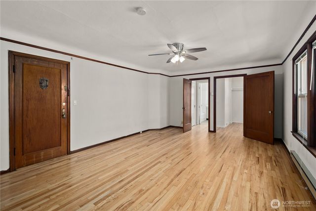625 4th Avenue W, Seattle, WA 98119