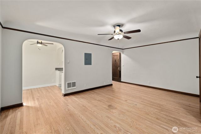 625 4th Avenue W, Seattle, WA 98119