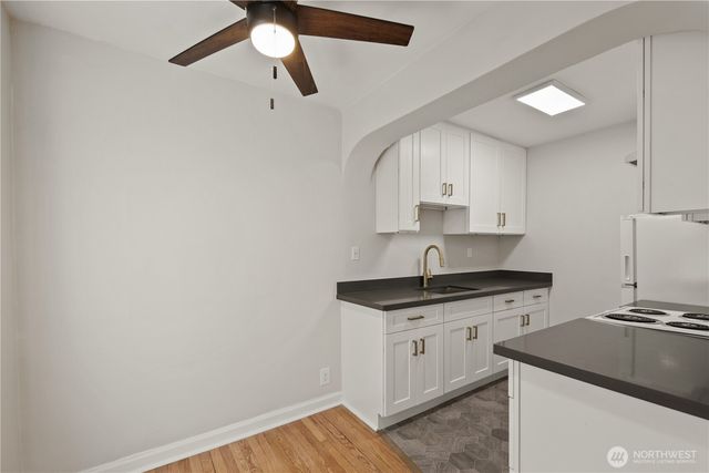 625 4th Avenue W, Seattle, WA 98119
