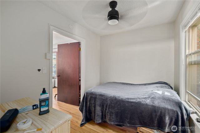 625 4th Avenue W, Seattle, WA 98119