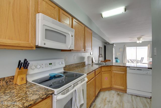 1664 Beach Boulevard, 101, Biloxi, MS 39531