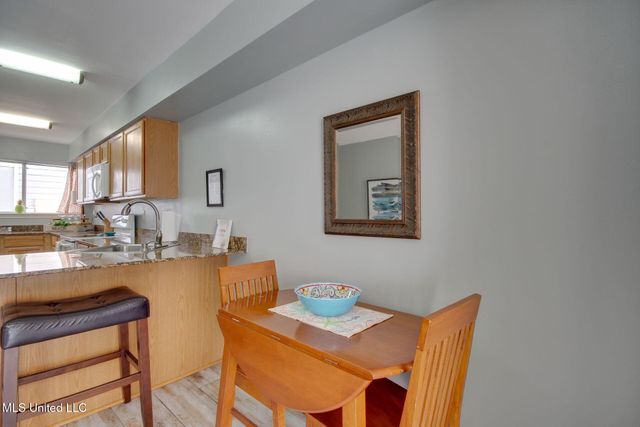 1664 Beach Boulevard, 101, Biloxi, MS 39531