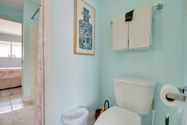 1664 Beach Boulevard, 101, Biloxi, MS 39531