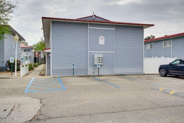 1664 Beach Boulevard, 101, Biloxi, MS 39531