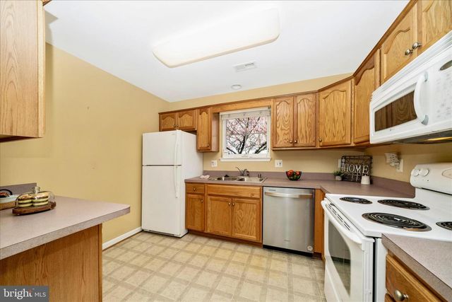 908 ROLLER COASTER CT, Mount Airy, MD 21771