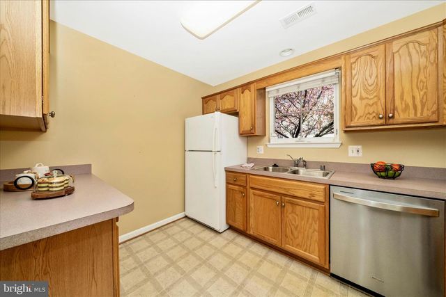 908 ROLLER COASTER CT, Mount Airy, MD 21771