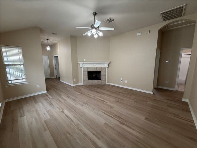 1525 Cherokee Rose Trail, Savannah, TX 76227