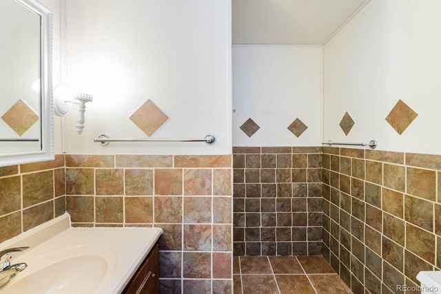 2 W Diamond Avenue, Granby, CO 80446