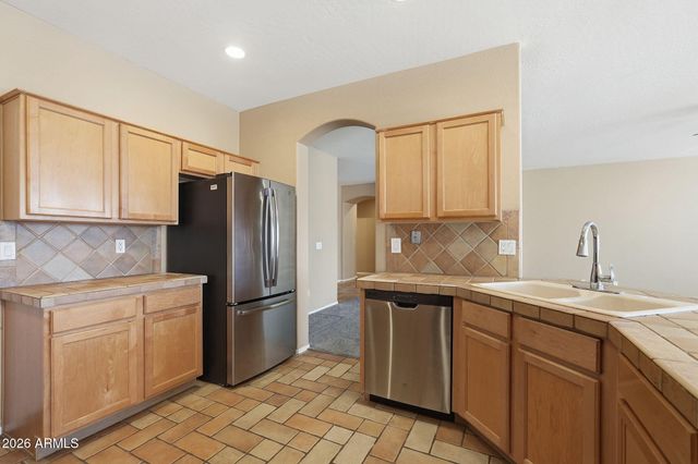 63 W CEDAR Drive, Chandler, AZ 85248