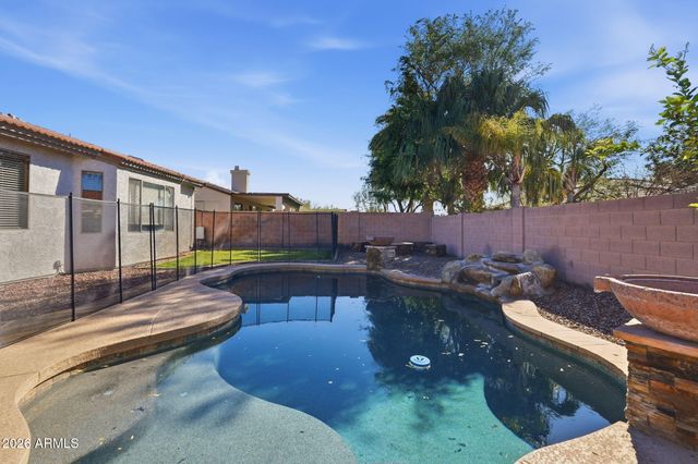63 W CEDAR Drive, Chandler, AZ 85248
