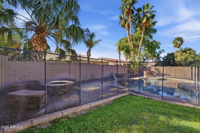 63 W CEDAR Drive, Chandler, AZ 85248