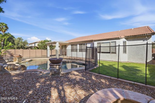 63 W CEDAR Drive, Chandler, AZ 85248