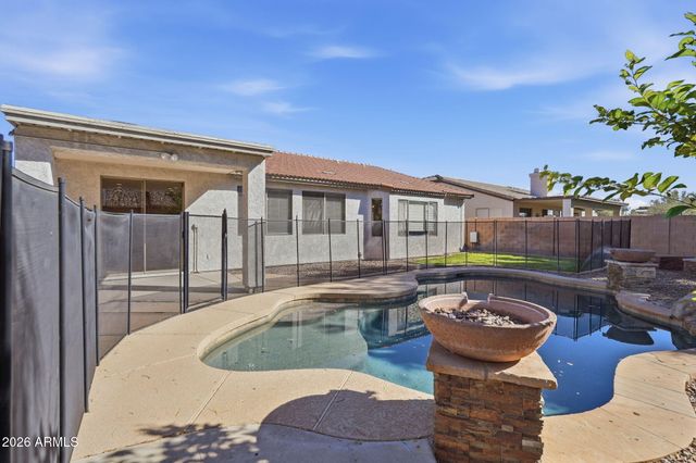 63 W CEDAR Drive, Chandler, AZ 85248