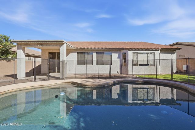 63 W CEDAR Drive, Chandler, AZ 85248