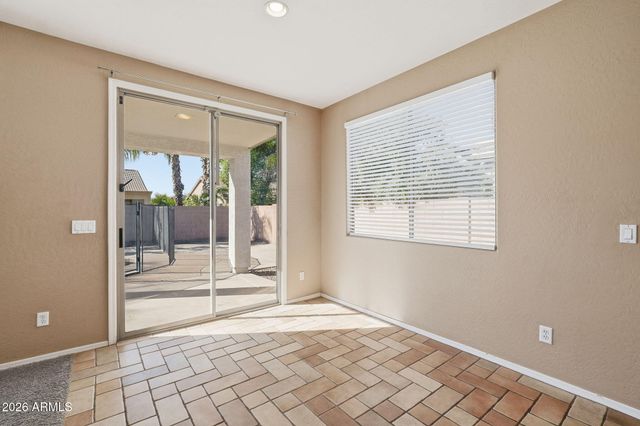 63 W CEDAR Drive, Chandler, AZ 85248