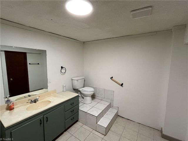 2535 Marble Street, Winston-salem, NC 27107